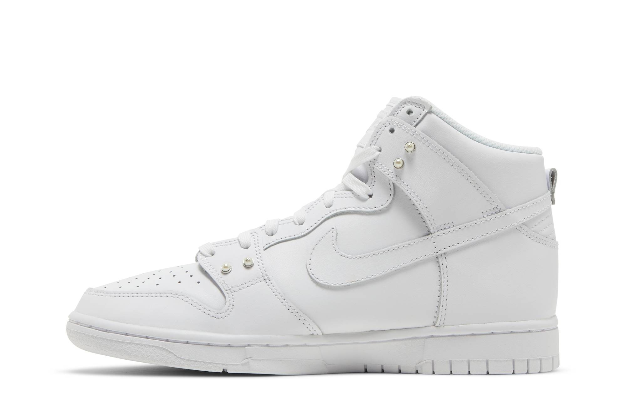 Wmns Dunk High SE 'Pearl White' - 3