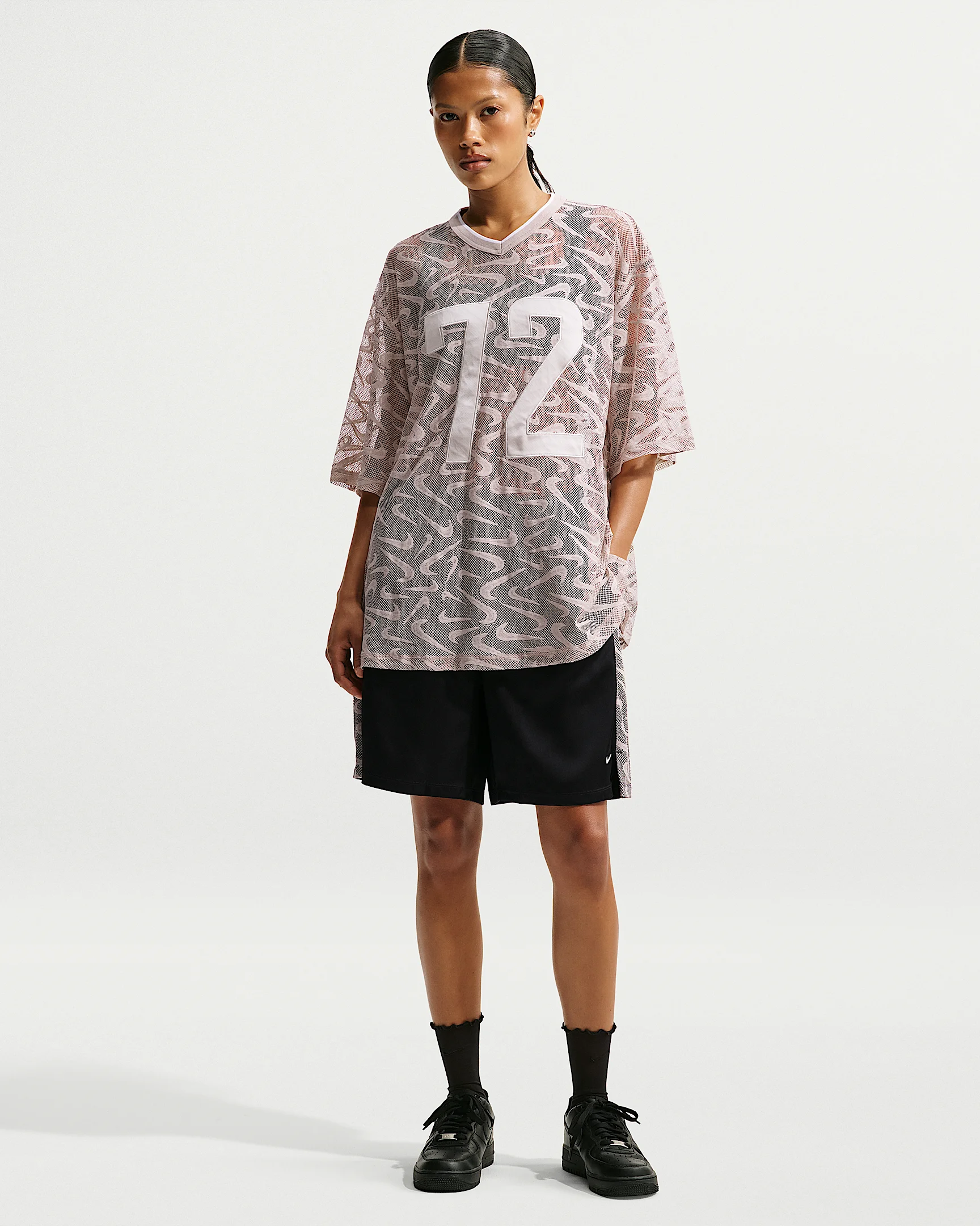 Nike Sportswear Chill Lace Women's Loose Mid-Rise Shorts - 1