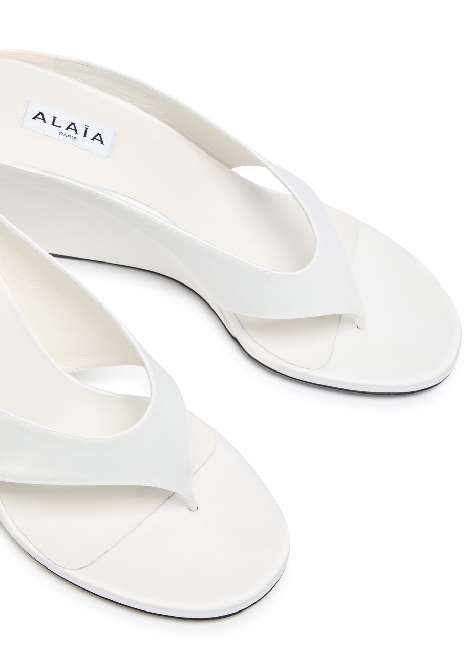 Alaïa Cube 75 Satin Thong Wedge Mules - 3