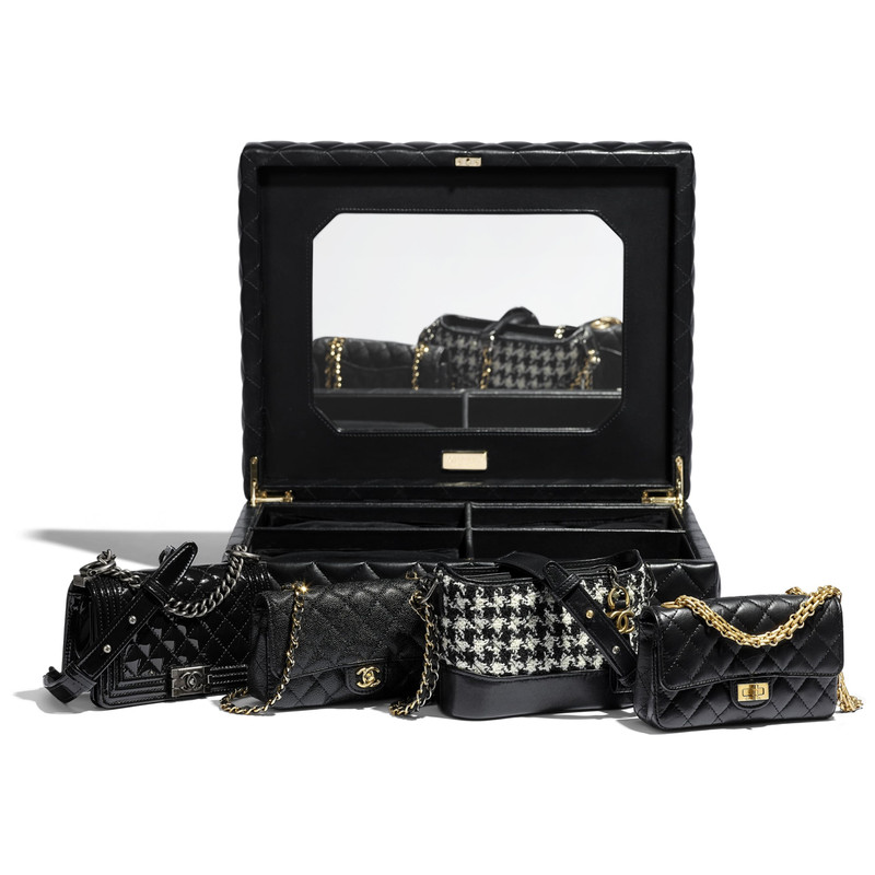 CHANEL Set of 4 Minis Bags outlook