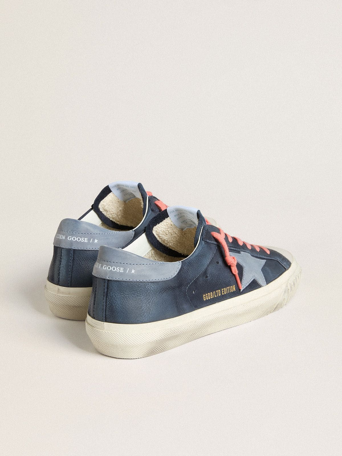 Super-Star in navy-blue leather with light blue leather star and heel tab - 4