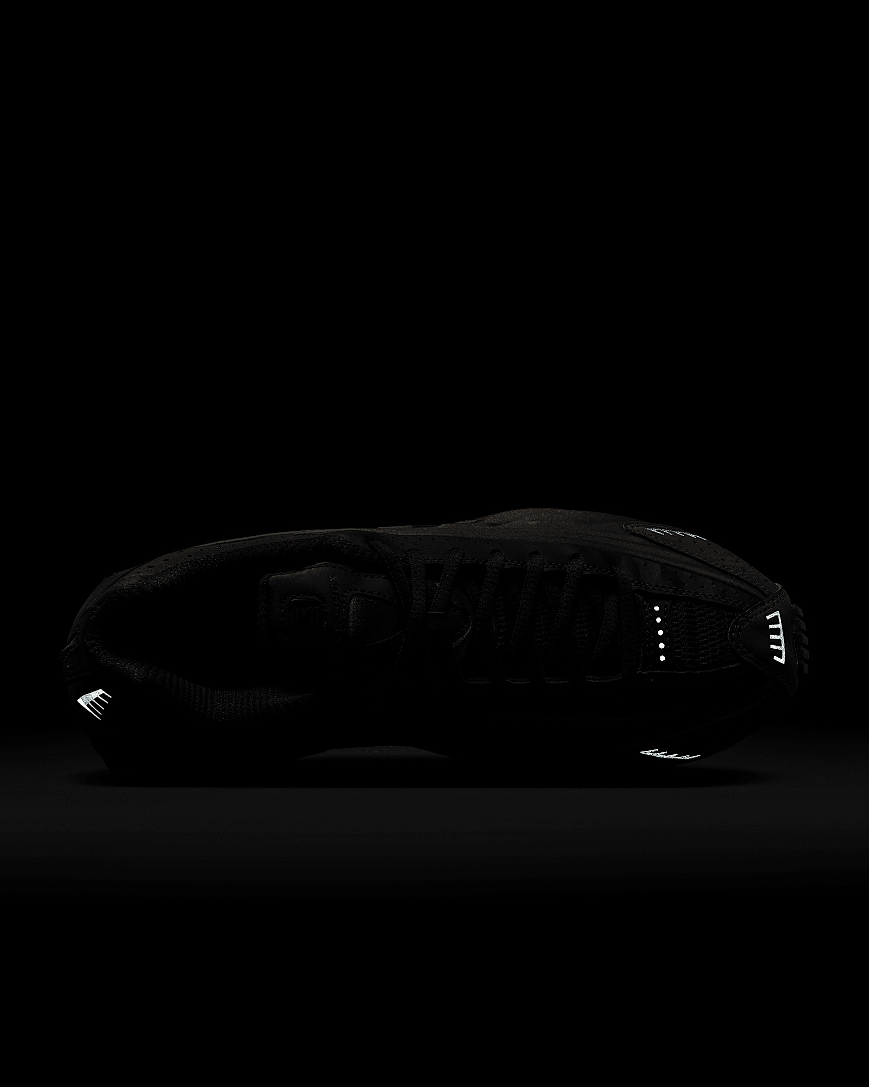 Nike Shox R4 Women's Shoes - 9