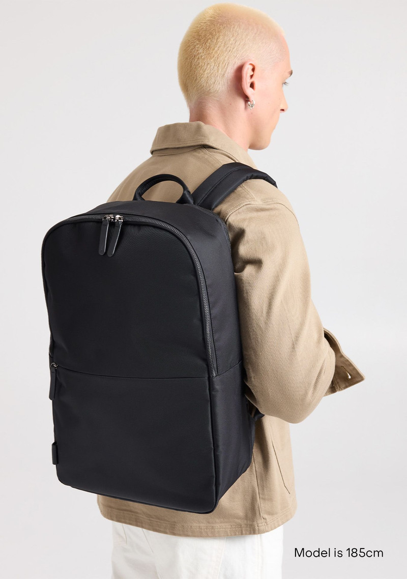 Carry All Backpack 25L 3