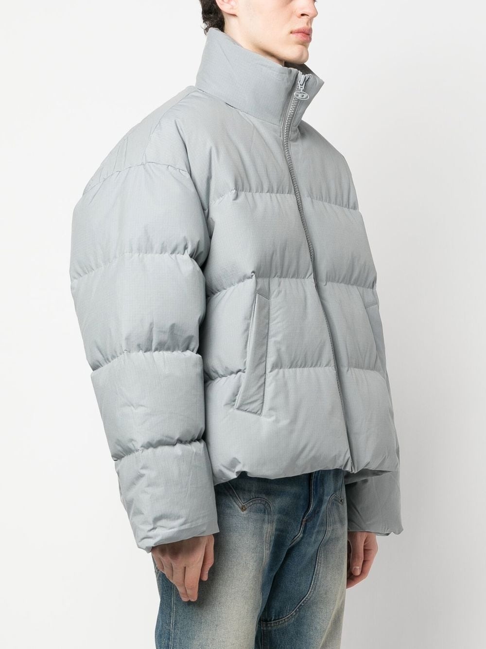 W-Oval debossed-logo puffer jacket - 4