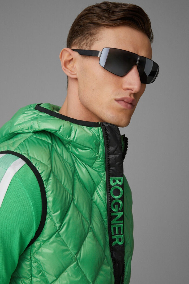 Ares Lightweight down waistcoat in Green 5