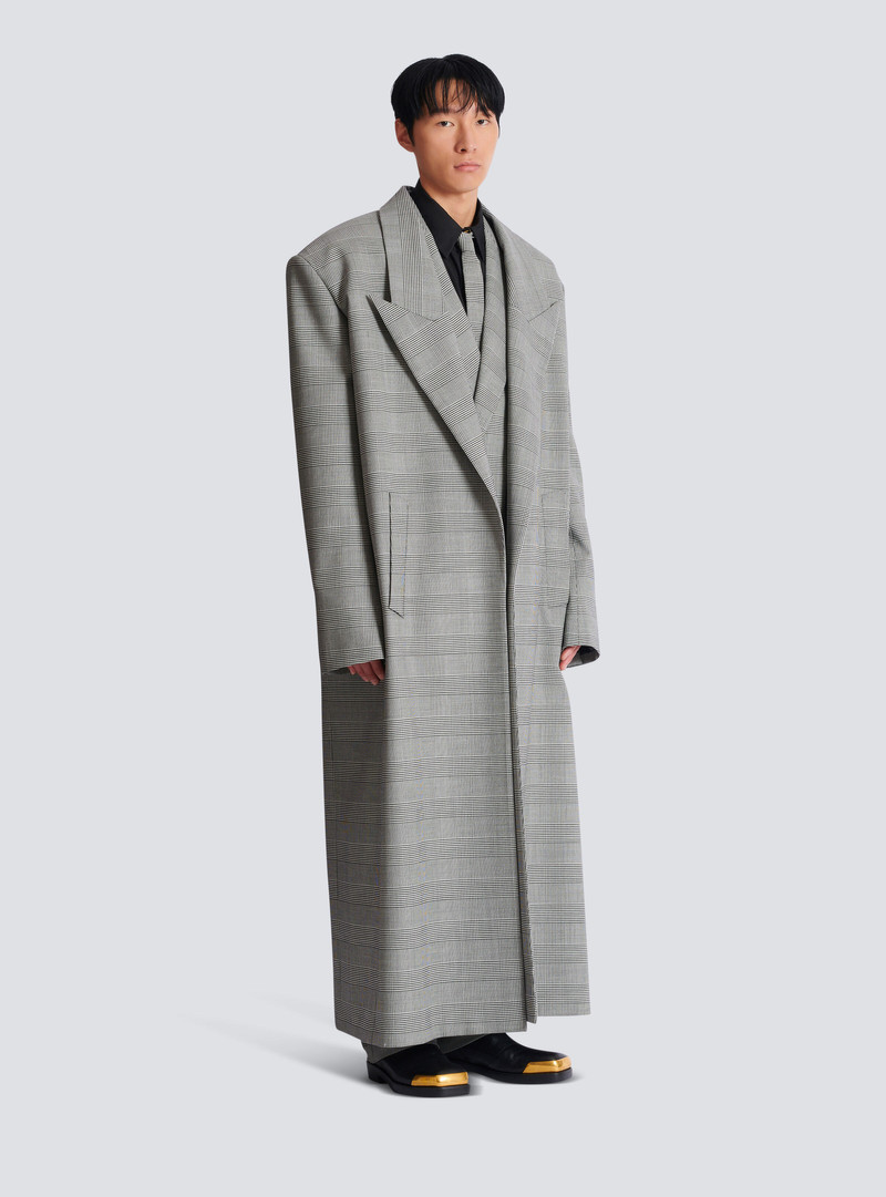 Oversized coat in Prince of Wales wool 3