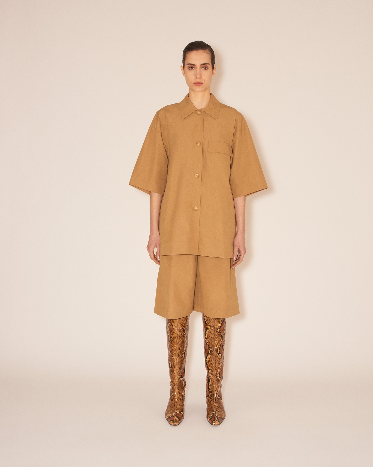 PIPPA - Elongated square toe knee high boots with cylinder heels - Tan - 5