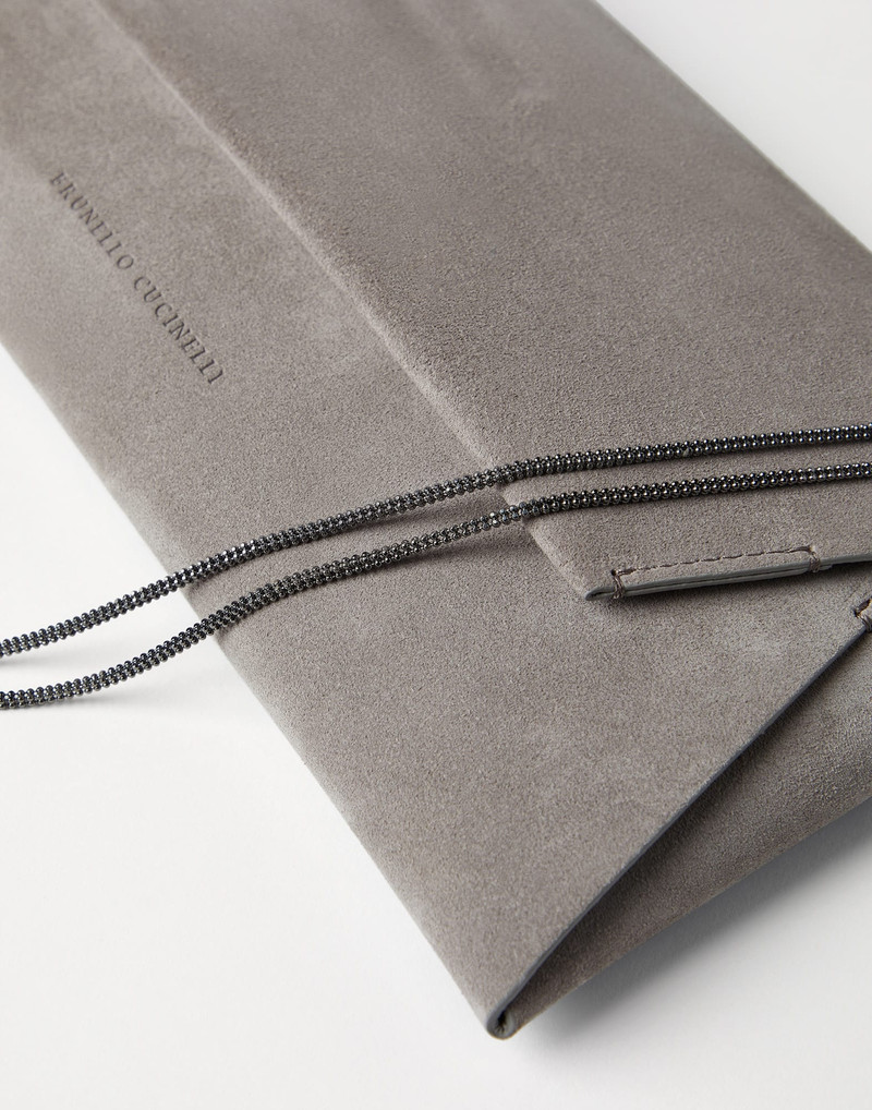 Suede envelope bag with precious chain 3
