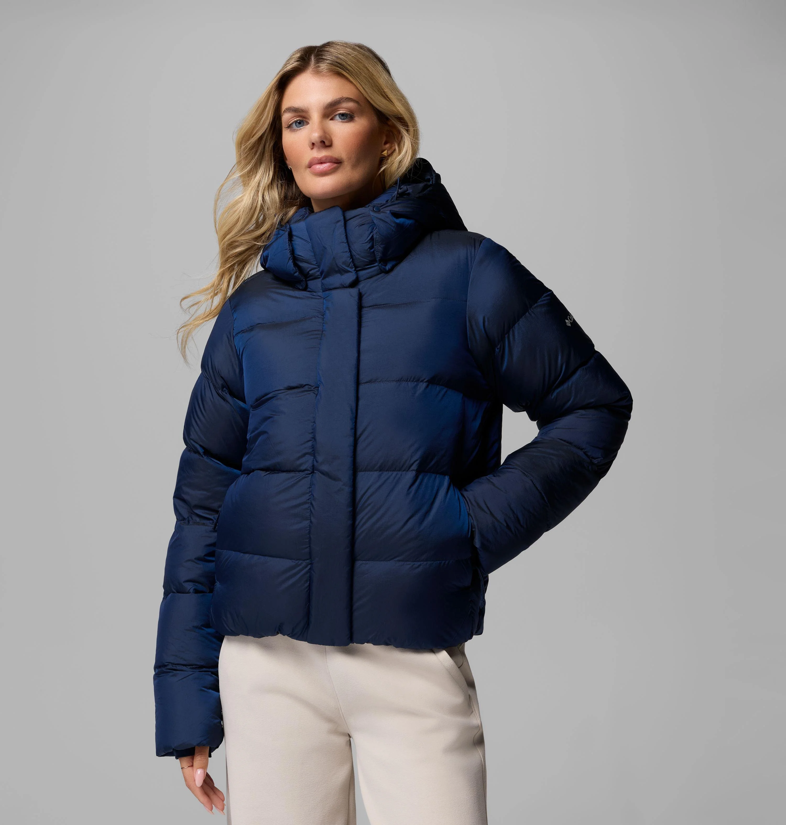 Women's Amaze Puff Hooded Jacket - 1