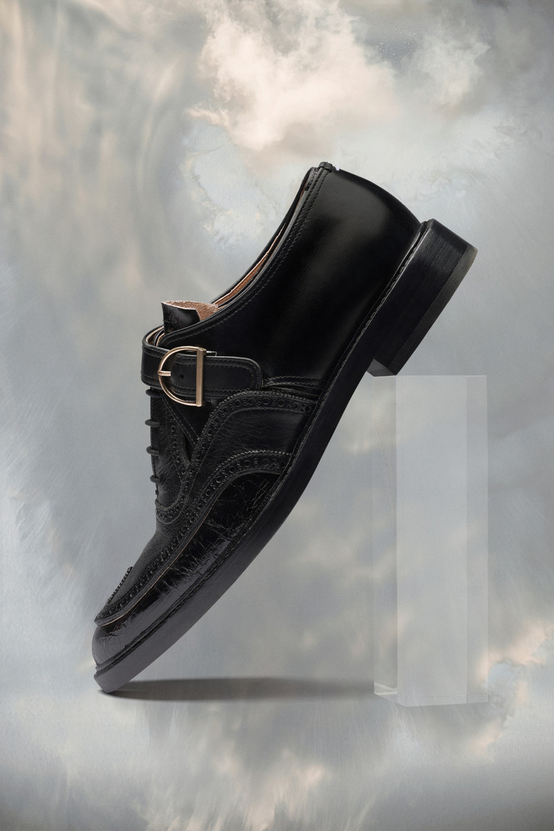 Maison Margiela Tabi Monster buckle lace-up outlook