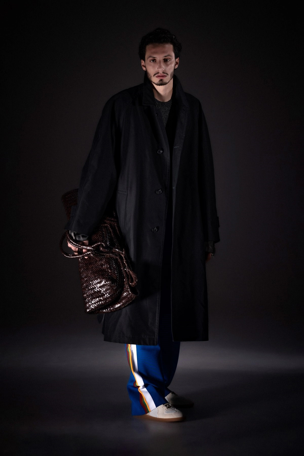 Long single-breasted trench coat - 2