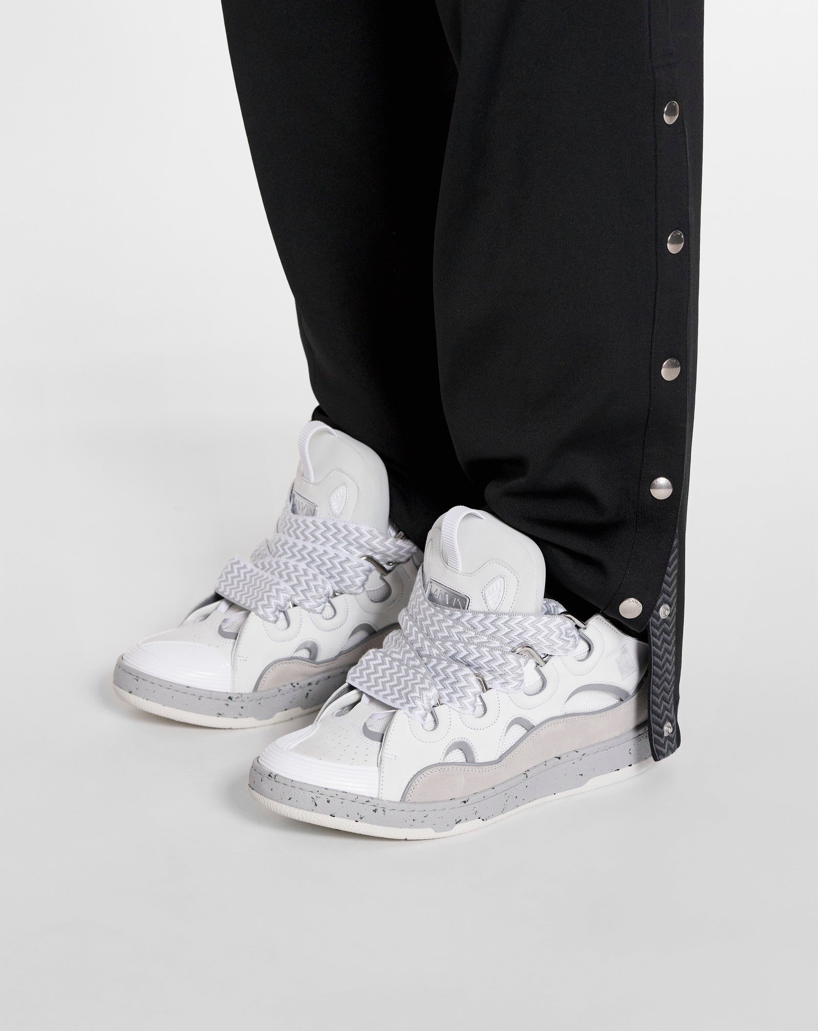 【関税込み】Lanvin ホワイト＆グレー Curb レザースニーカー Lanvin White & Gray Leather Curb Sneakers Lanvin