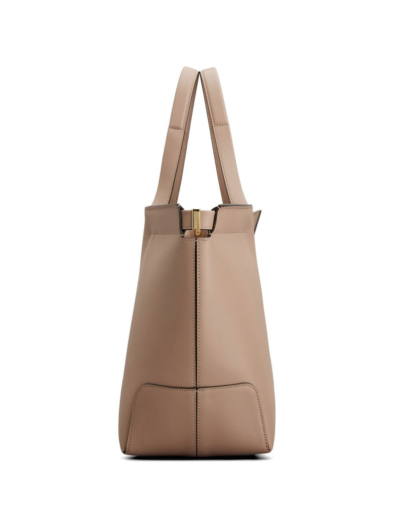 Tod's V-cut tote bag outlook