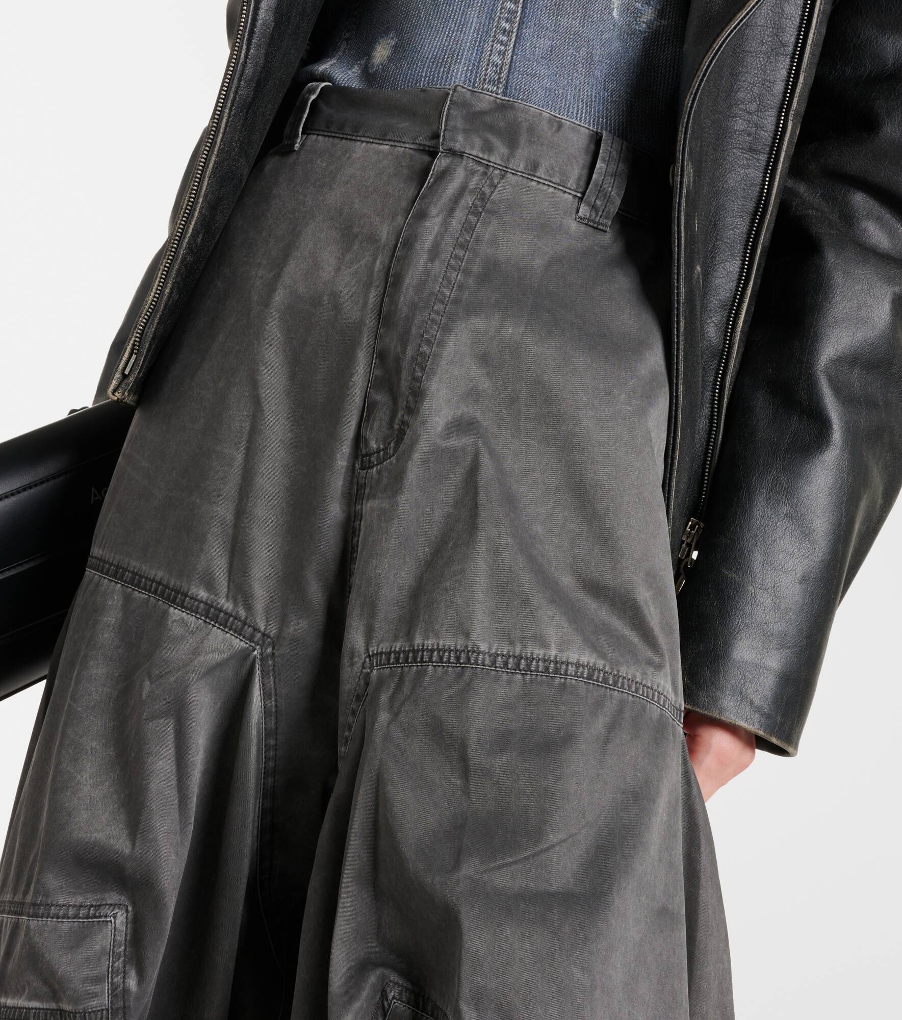 Faded cargo jeans - 5