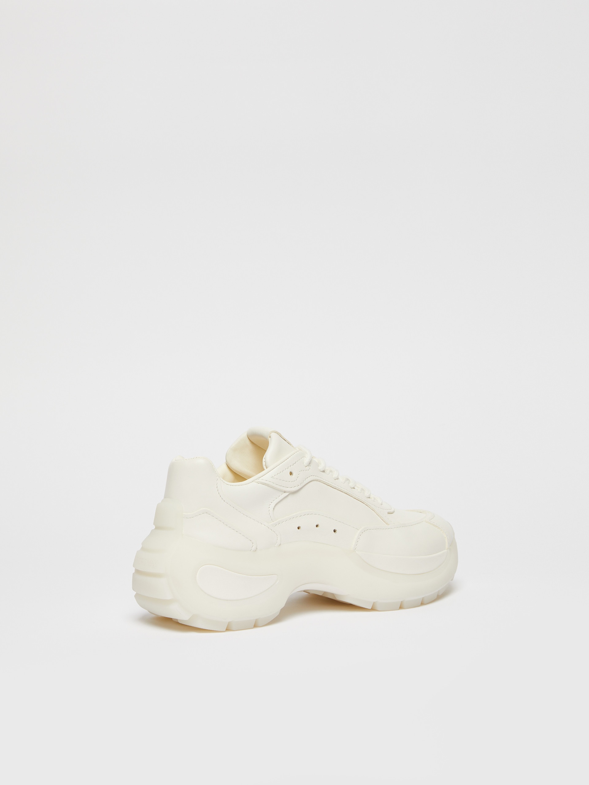 URTA Chunky-sole leather sneakers - 3